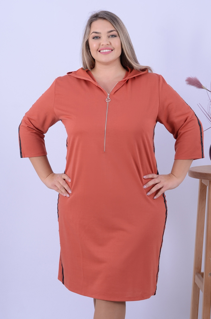 Сукня міді два кольори у спортивному стилі батал