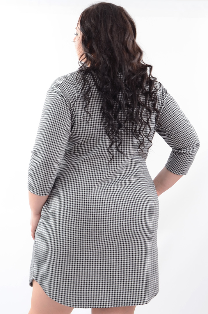 Сукня міні у клітинку з кишенями  батал