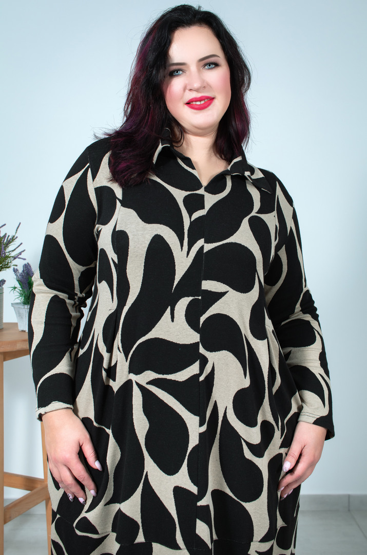 Платье миди с воротником и принтом арабески батал