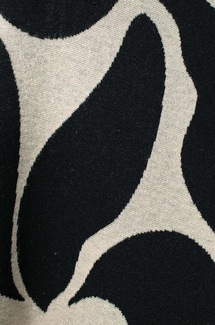 Сукня з декоративною горловиною та принтом арабески батал