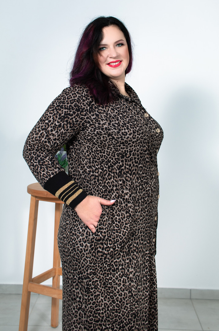 Сукня на ґудзиках з леопардовим принтом батал