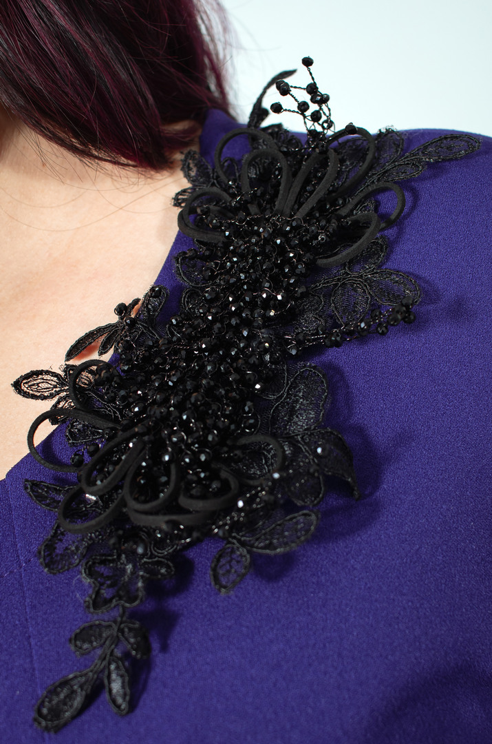 Сукня міді з мереживною прикрасою батал
