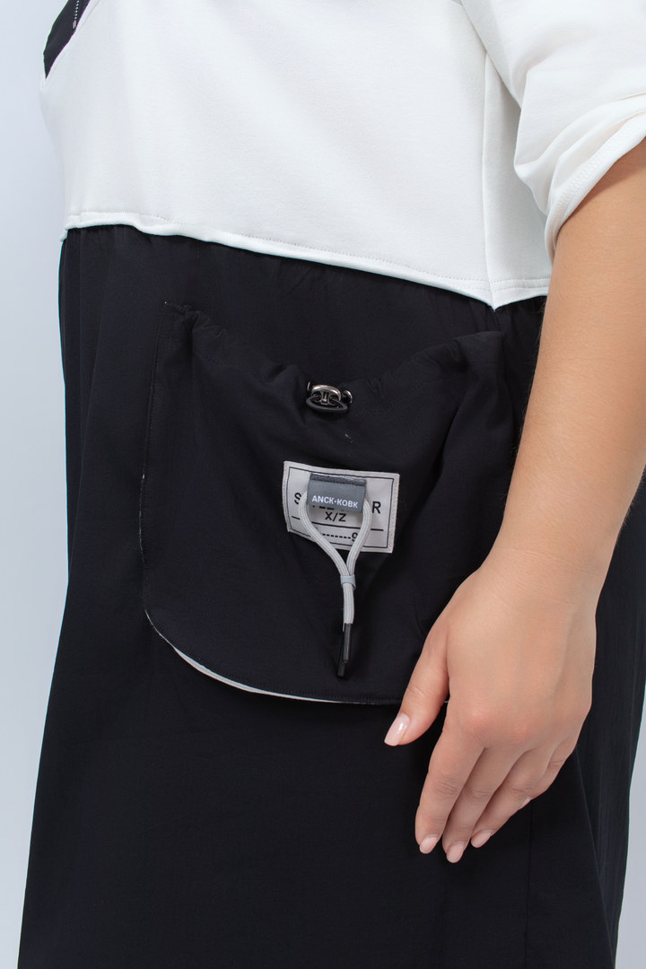 Сукня міні трапеція чорно-біла батал