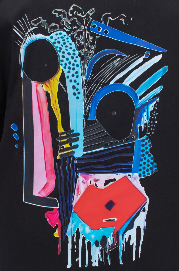 Сукня на ґудзиках з принтом і написом батал