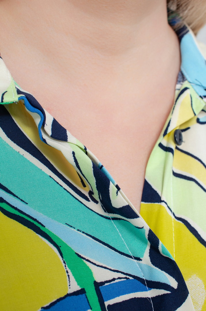 Сукня-сорочка в абстрактний принт супер батал