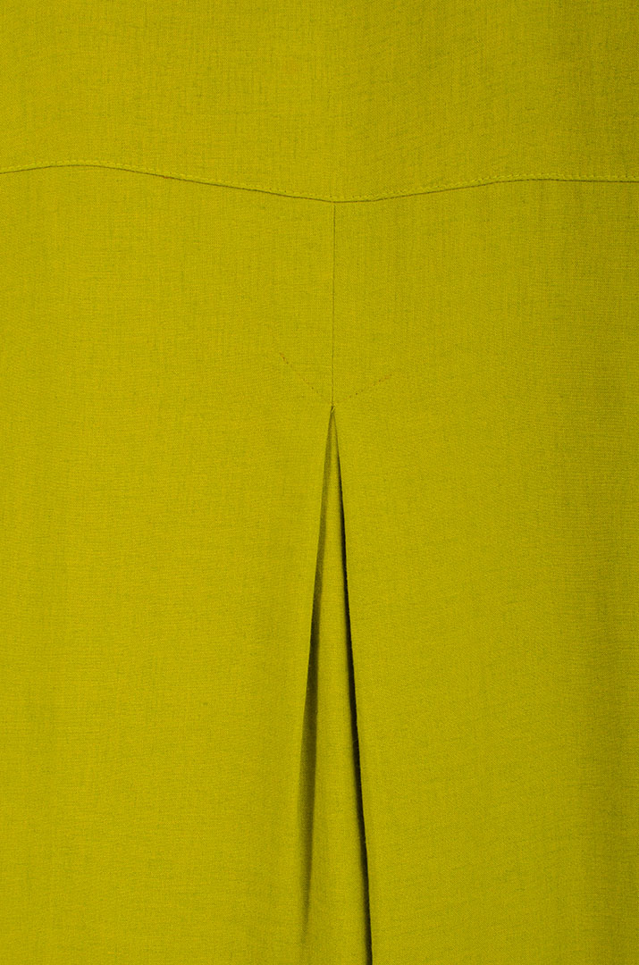 Льняна однотонна сукня з прикрасою батал