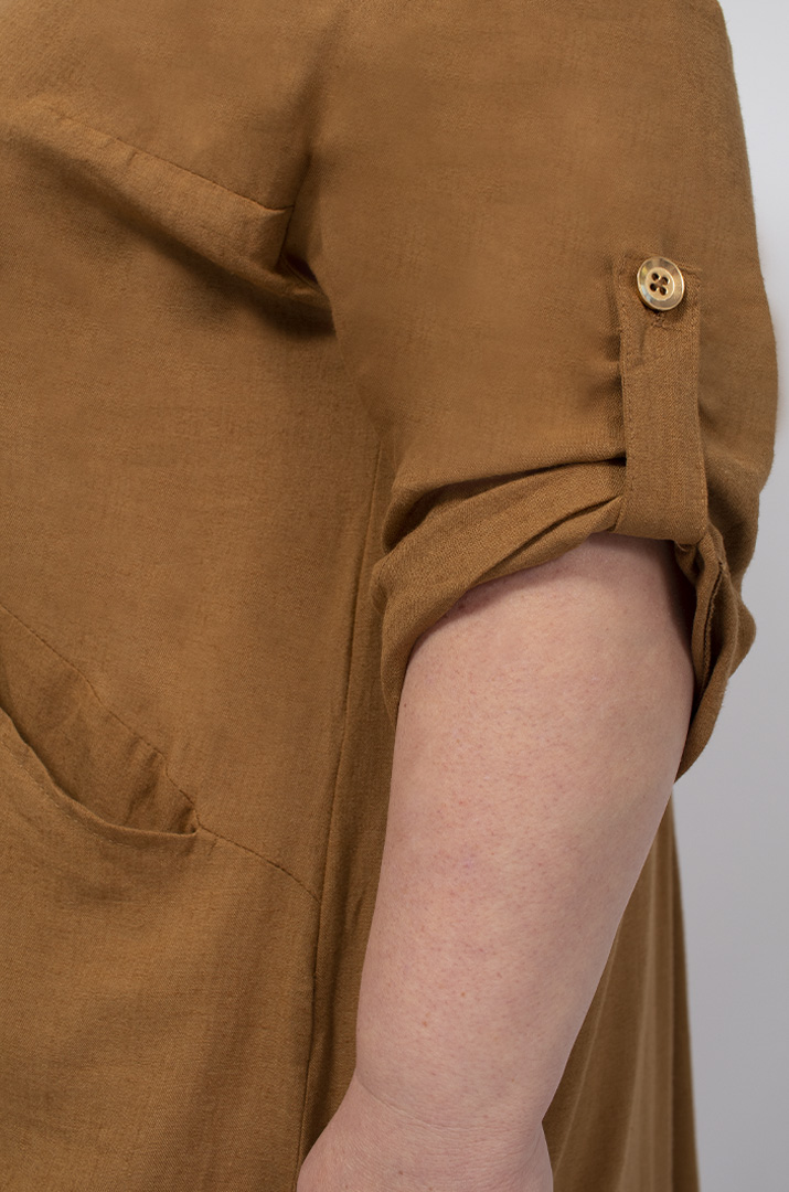 Льняна однотонна сукня з прикрасою батал