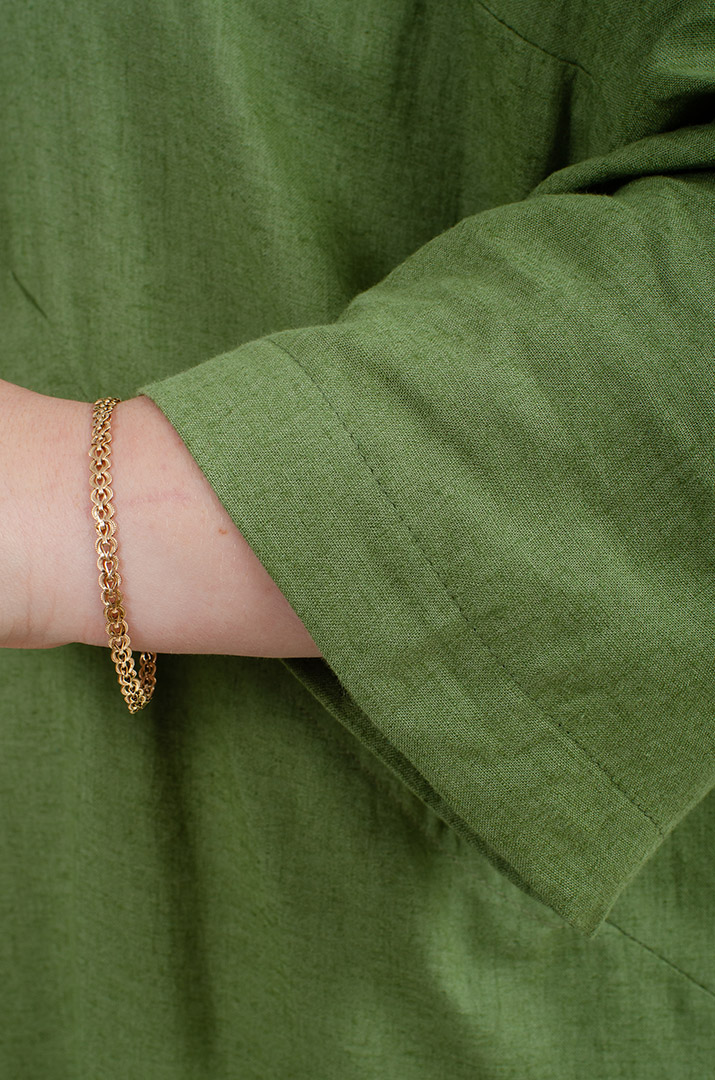 Льняна однотонна сукня з прикрасою батал