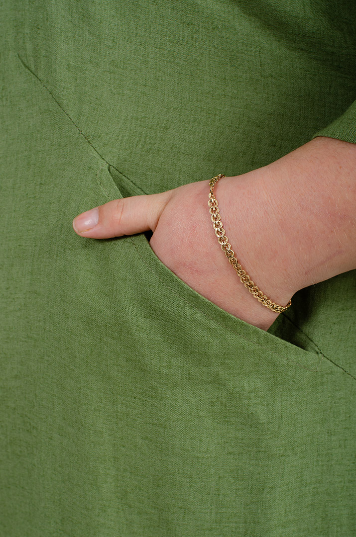 Льняна однотонна сукня з прикрасою батал