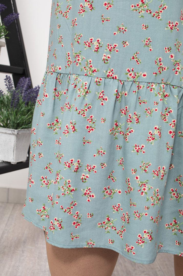 Платье в растительный принт батал