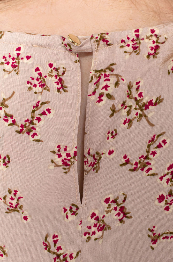 Платье в растительный принт батал