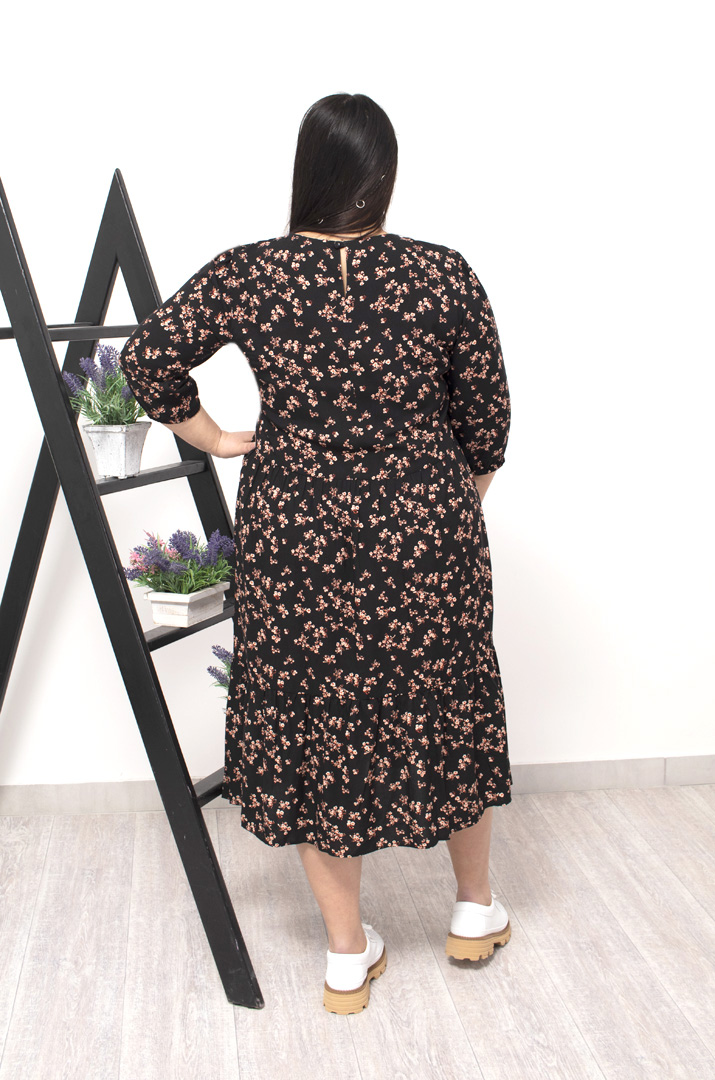 Платье в растительный принт батал