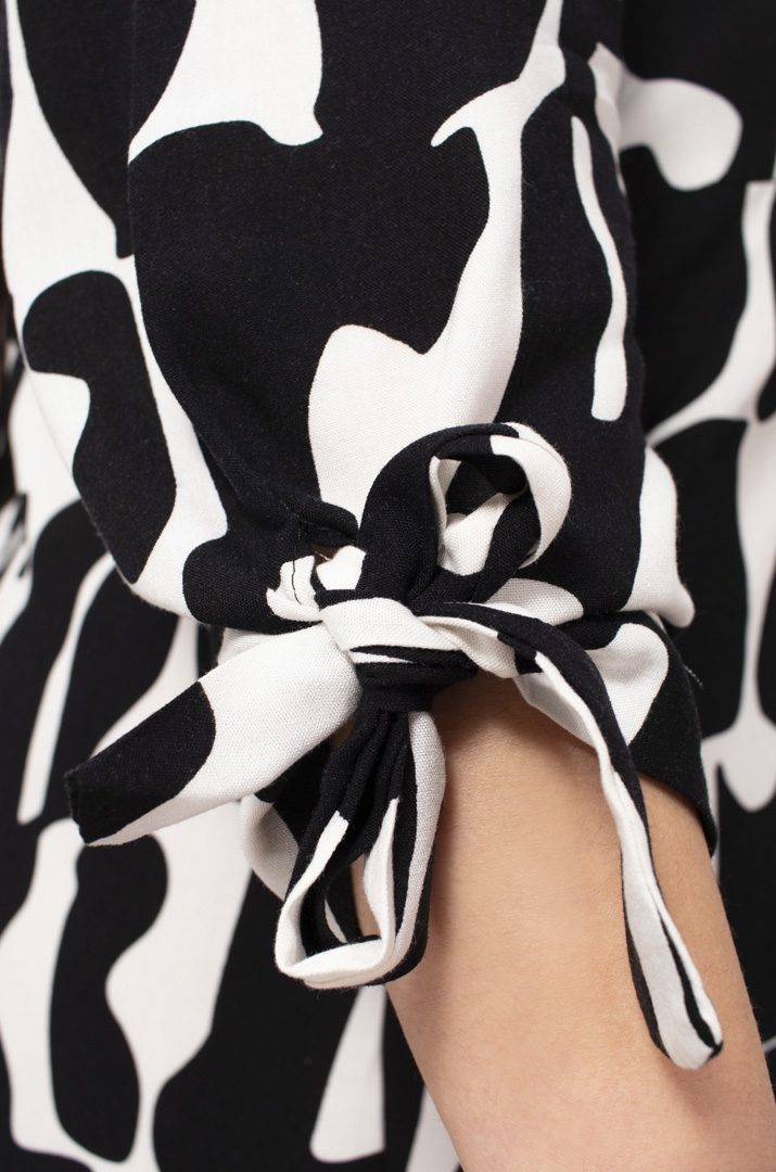 Сукня міні з рукавами на зав'язках супер батал