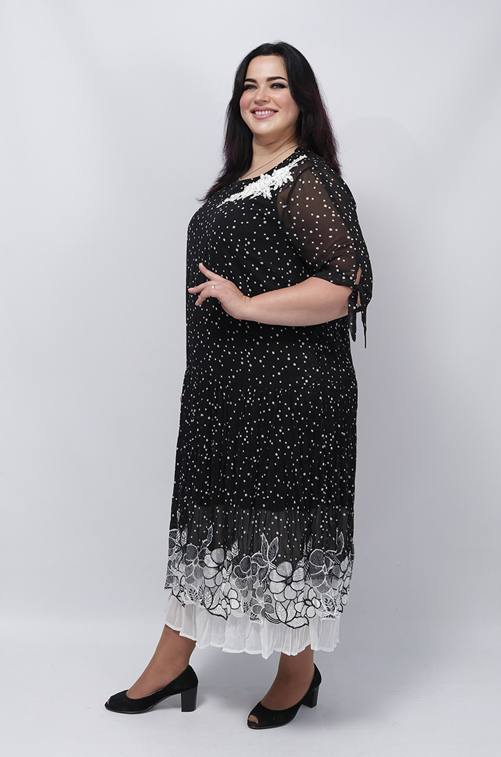 Нарядна шифонова сукня з прикрасою супер батал