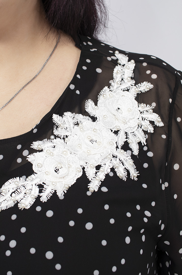 Нарядна шифонова сукня з прикрасою супер батал