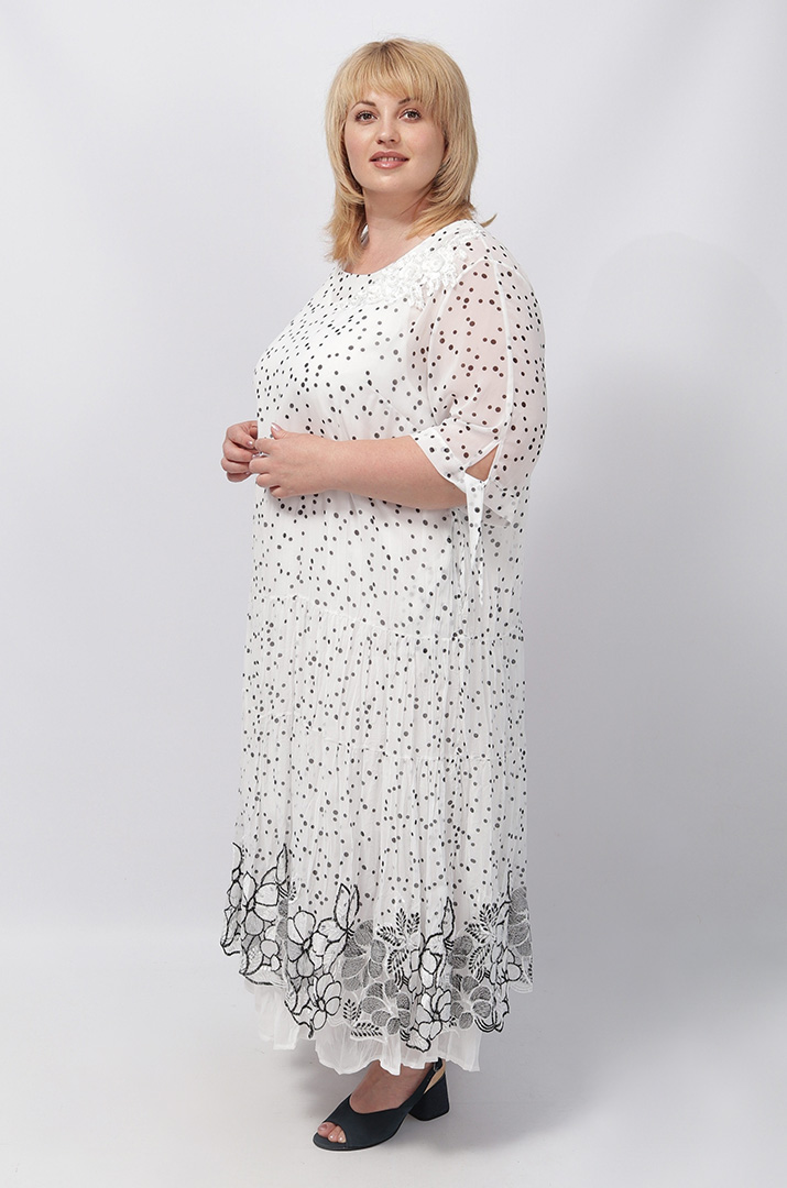 Нарядна шифонова сукня з прикрасою супер батал