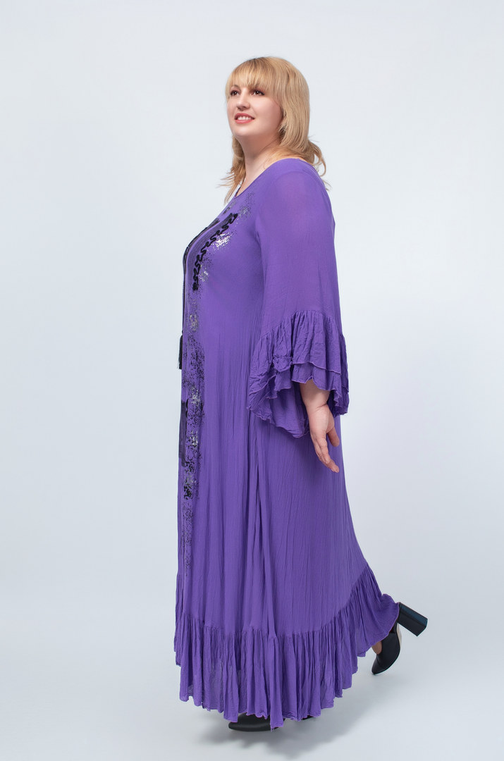 Платье макси трапеция в белом и фиолетовом цвете батал