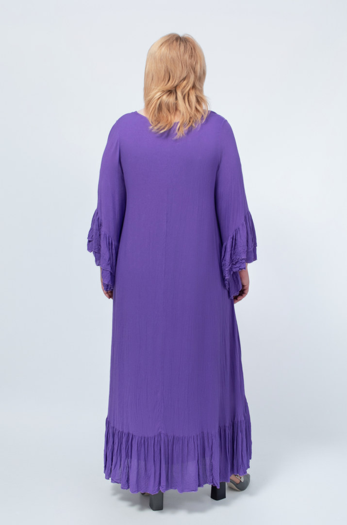 Платье макси трапеция в белом и фиолетовом цвете батал