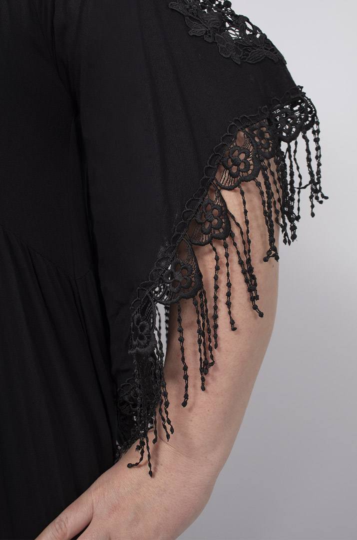 Сукня максі з мереживом і тороками батал