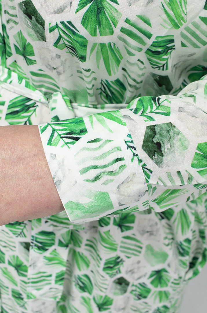 Яскрава сукня максі з поясом супер батал