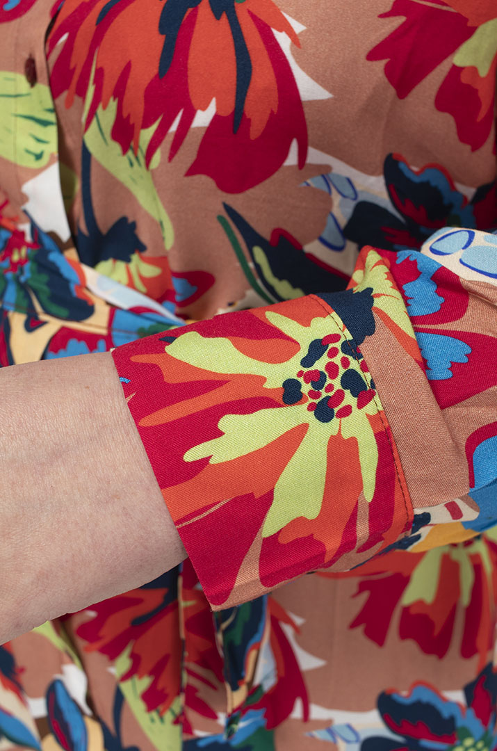 Яскрава сукня максі з поясом супер батал