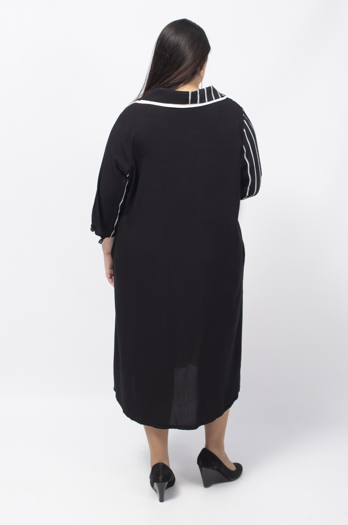 Платье миди с принтом в полоску наполовину батал