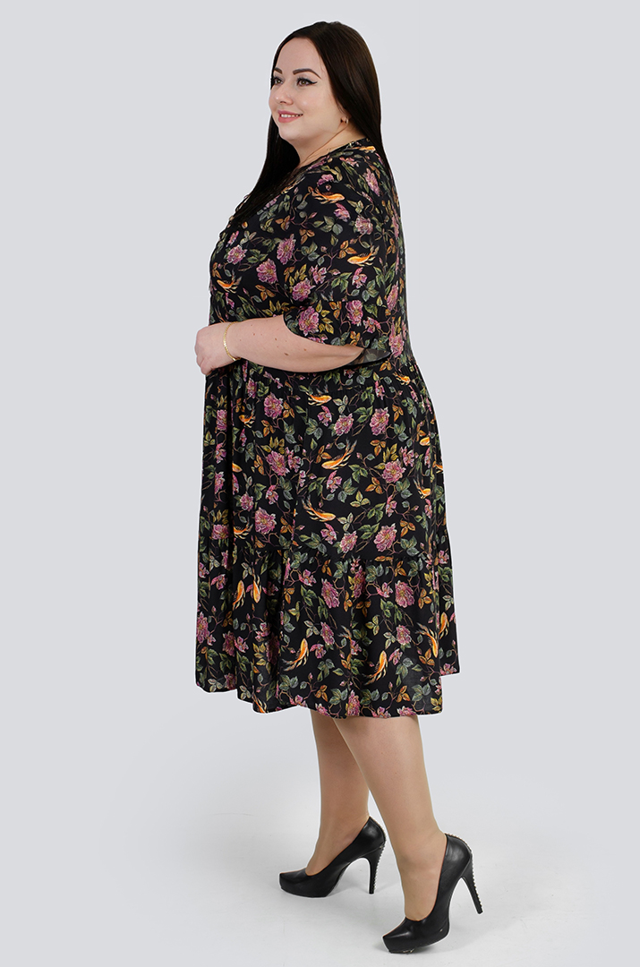 Платье миди с воланом в принт больших размеров