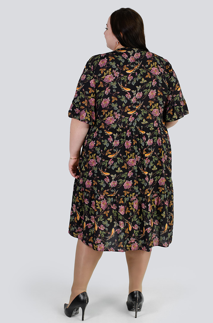 Платье миди с воланом в принт больших размеров