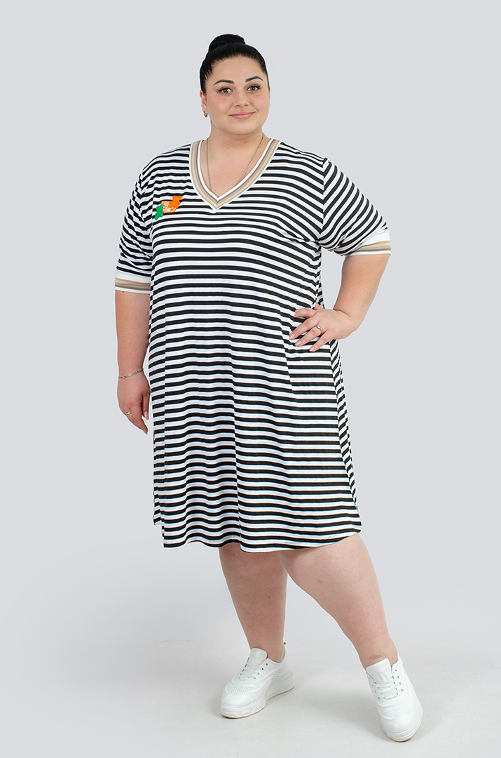 Платье трикотажное в горизонтальную полоску с украшением супер батал