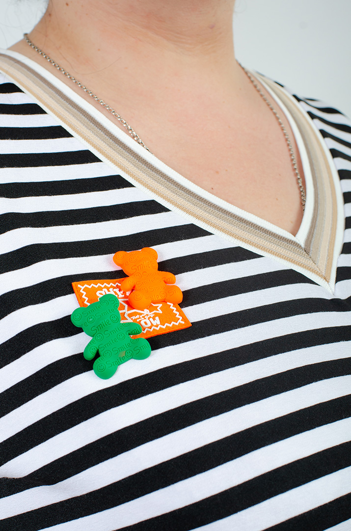 Платье трикотажное в горизонтальную полоску с украшением супер батал