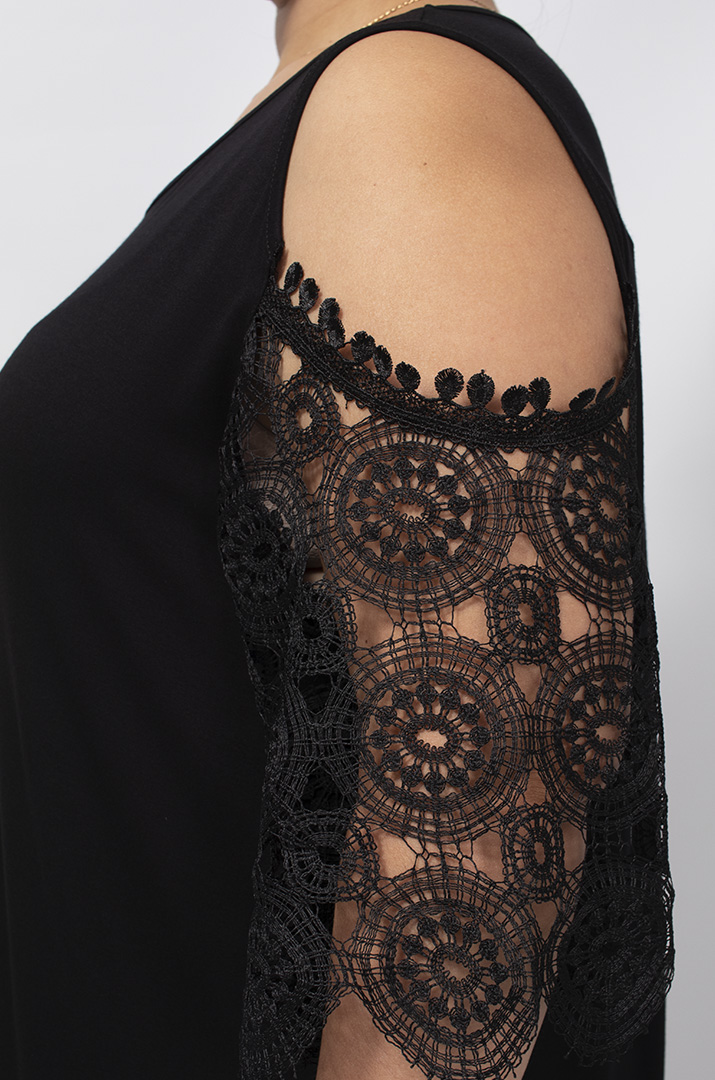 Вишукана сукня з мереживними рукавами супер батал