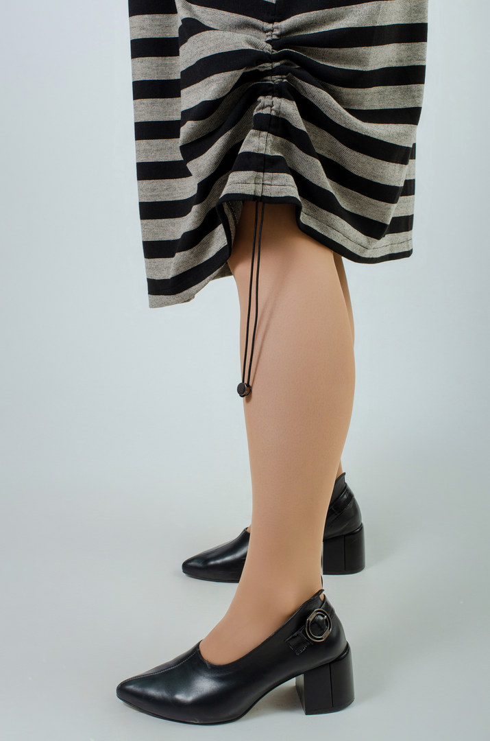 Платье трикотажное в горизонтальную полоску с затяжками внизу супер батал