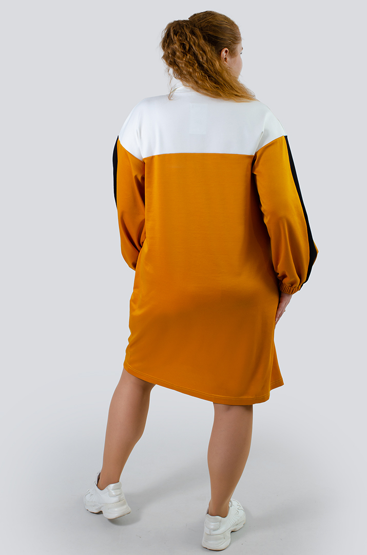 Яскрава сукня з коміром на блискавці батал