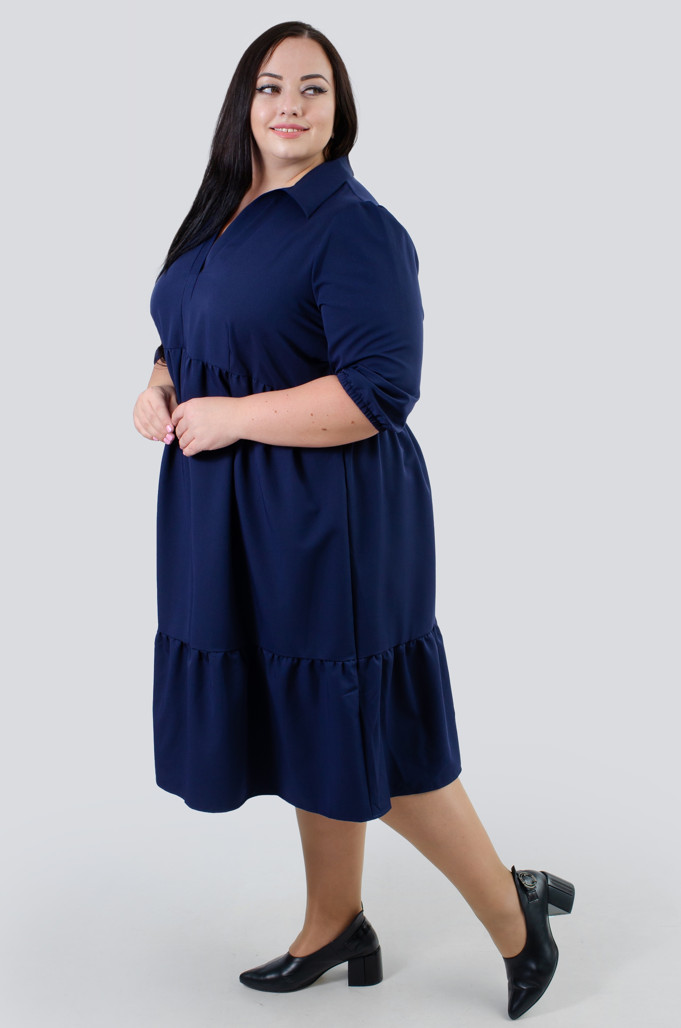 Платье миди однотонное с воланами супер батал