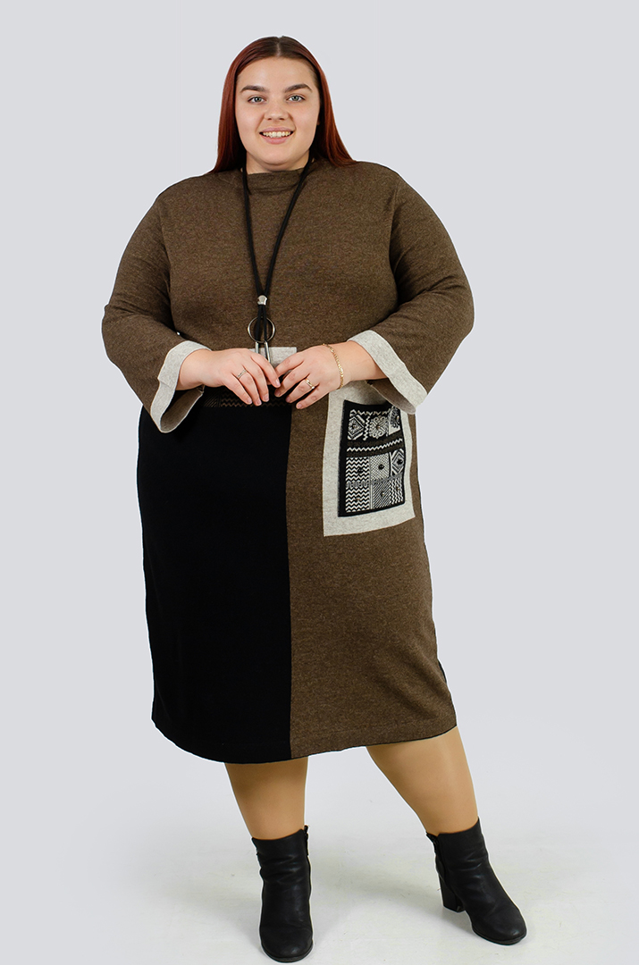 Тепла в'язана сукня міді з декором великих розмірів