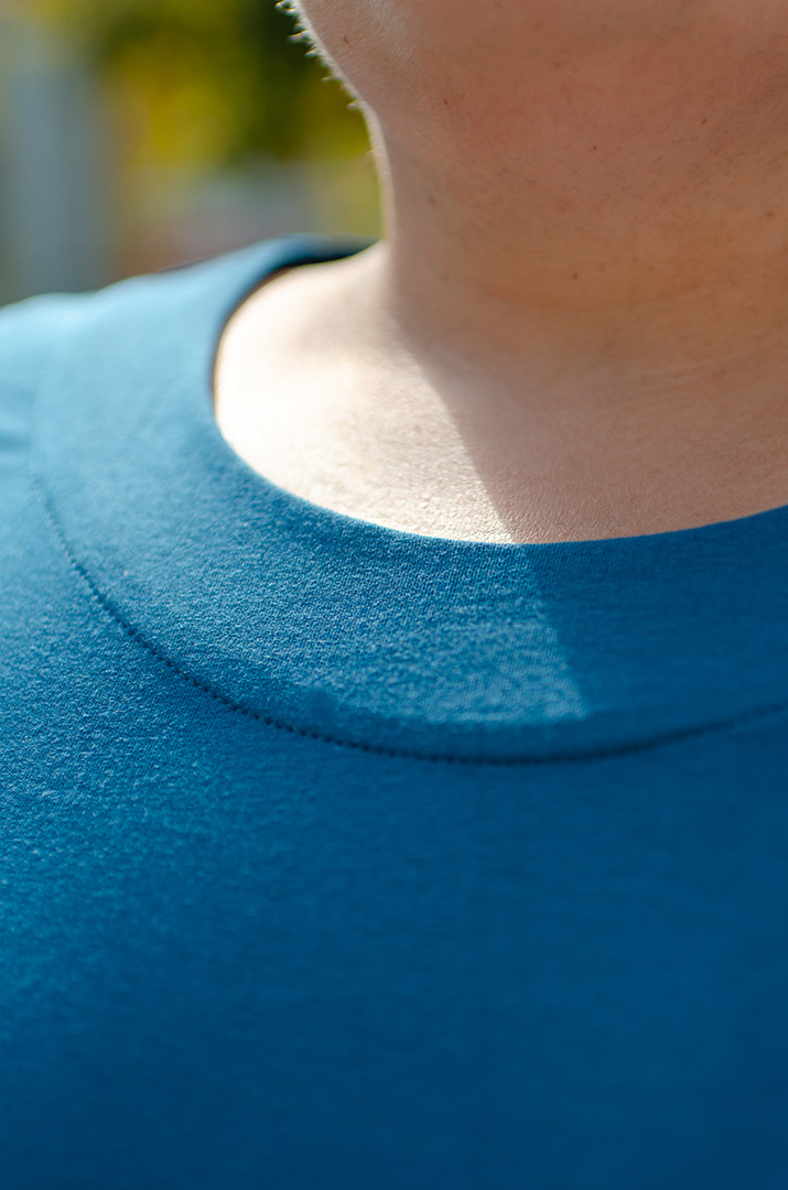 Сукня міні синя зі стразами великих розмірів