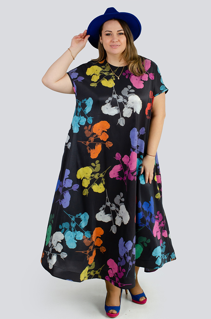 Платье макси в яркий принт больших размеров