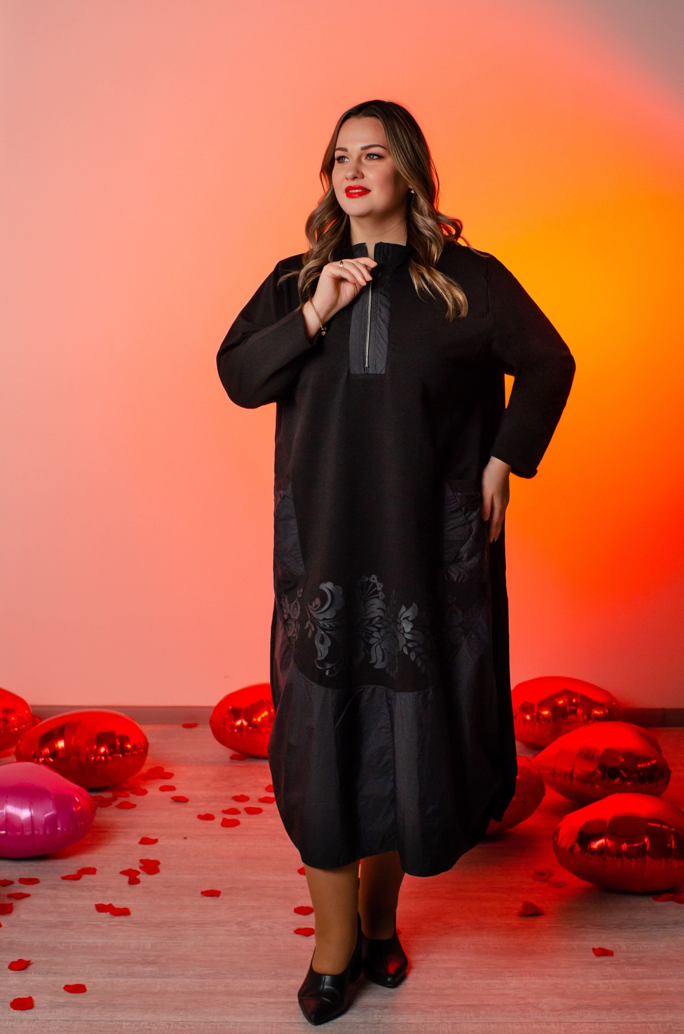 Стильное платье миди из двунитки и плащевки больших размеров