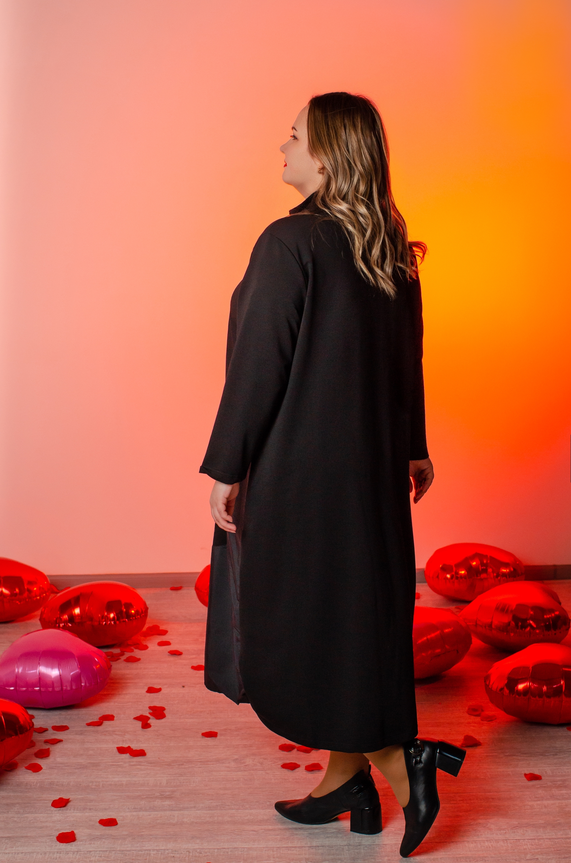 Стильное платье миди из двунитки и плащевки больших размеров