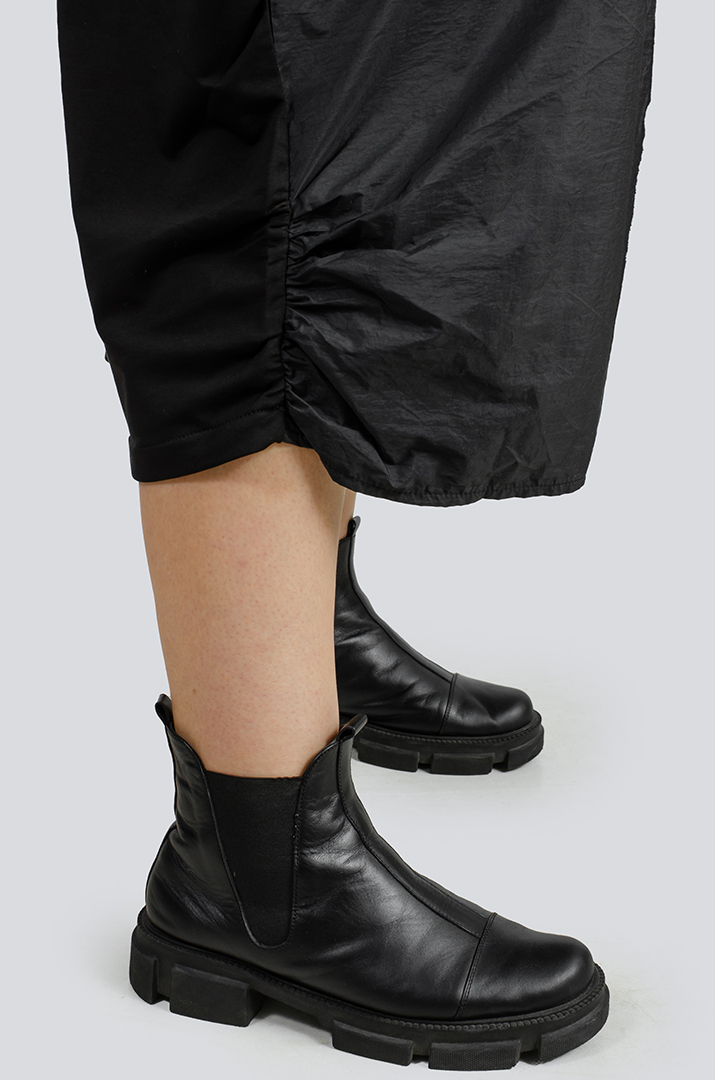 Стильное платье миди из двунитки и плащевки больших размеров