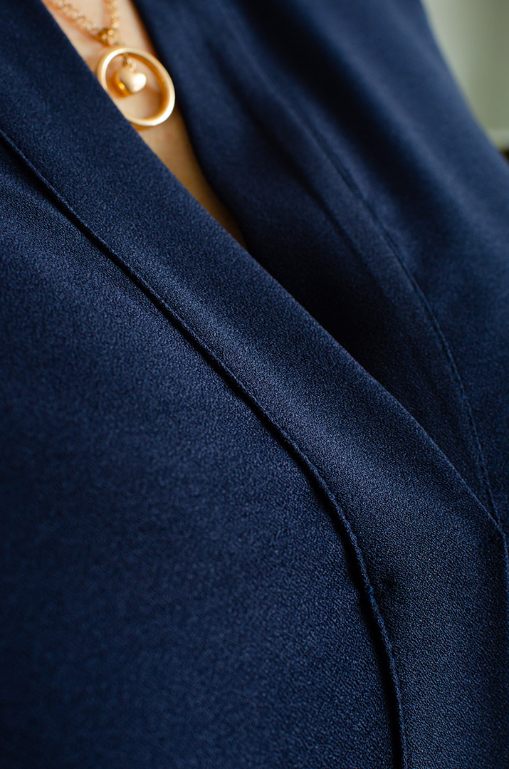 Сукня міді з розрізом великих розмірів