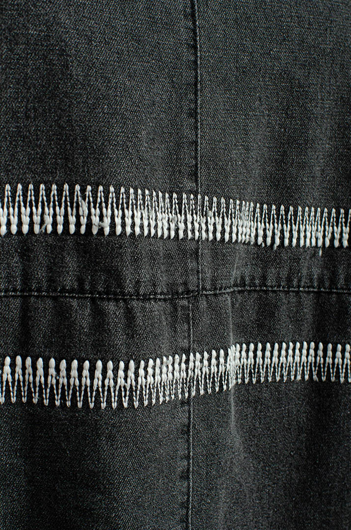 Графитовое джинсовое платье миди больших размеров