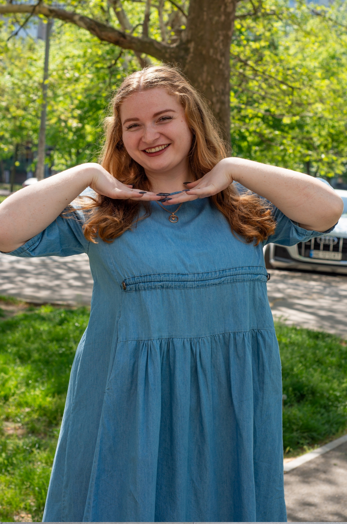 Сукня міді джинсова з затяжками великих розмірів