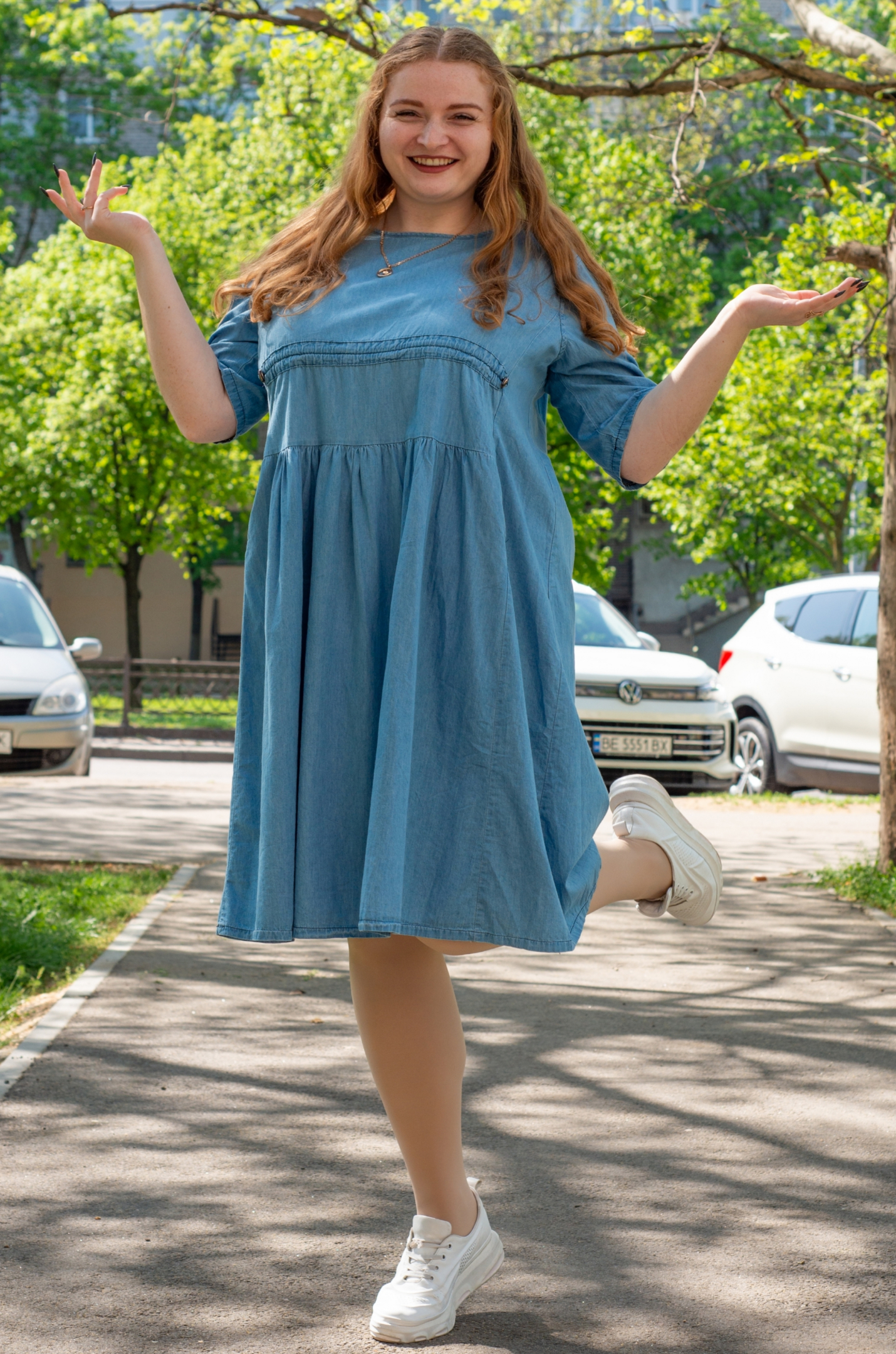 Сукня міді джинсова з затяжками великих розмірів