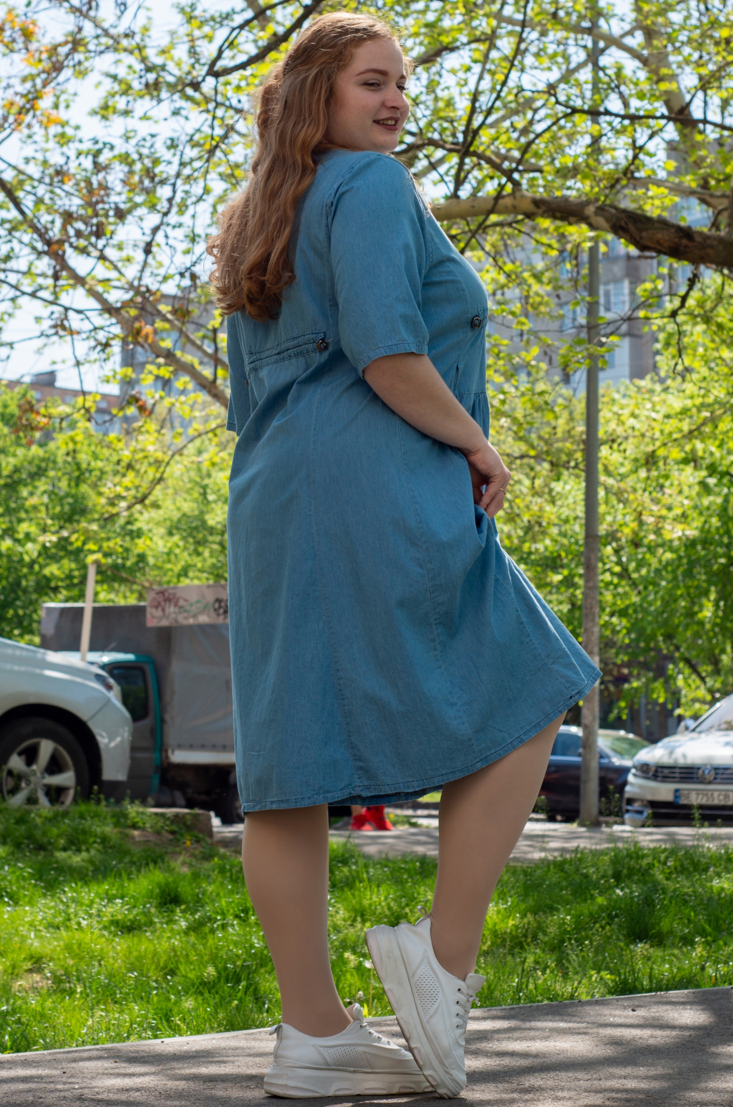 Сукня міді джинсова з затяжками великих розмірів