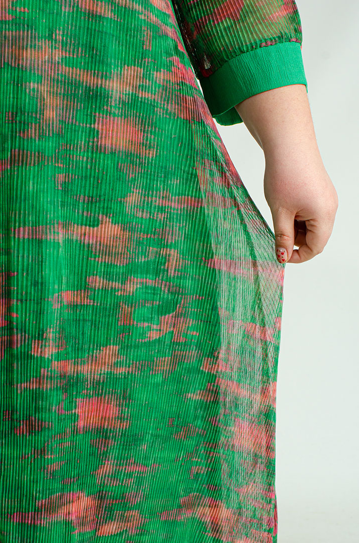 Платье макси жатка с украшениями больших размеров