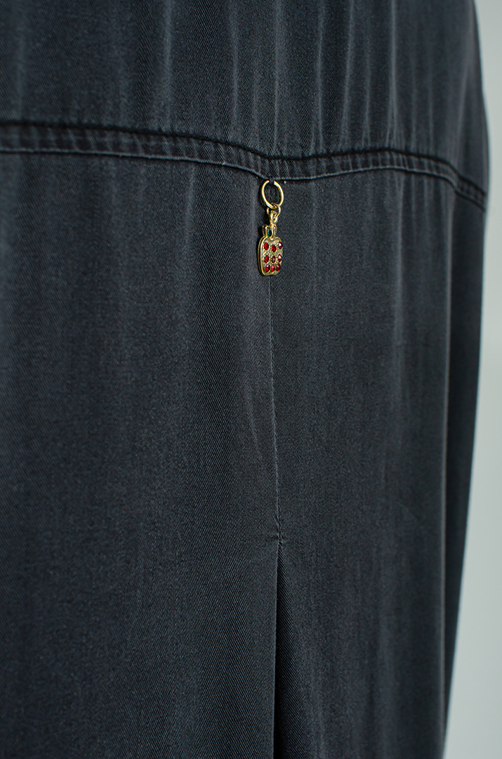 Платье макси с капюшоном и украшениями больших размеров