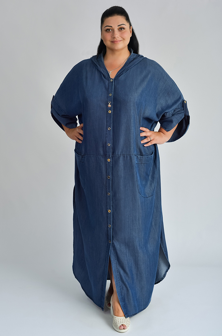 Платье макси с капюшоном и украшениями больших размеров