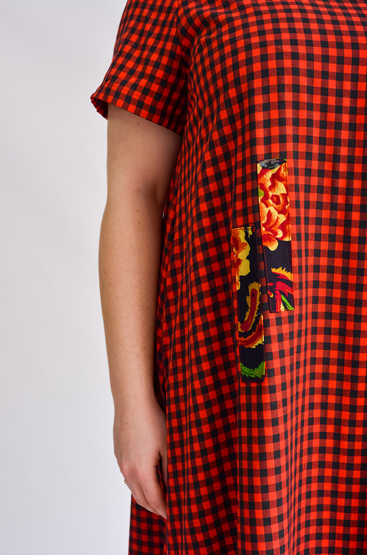 Сукня міді в клітинку великих розмірів