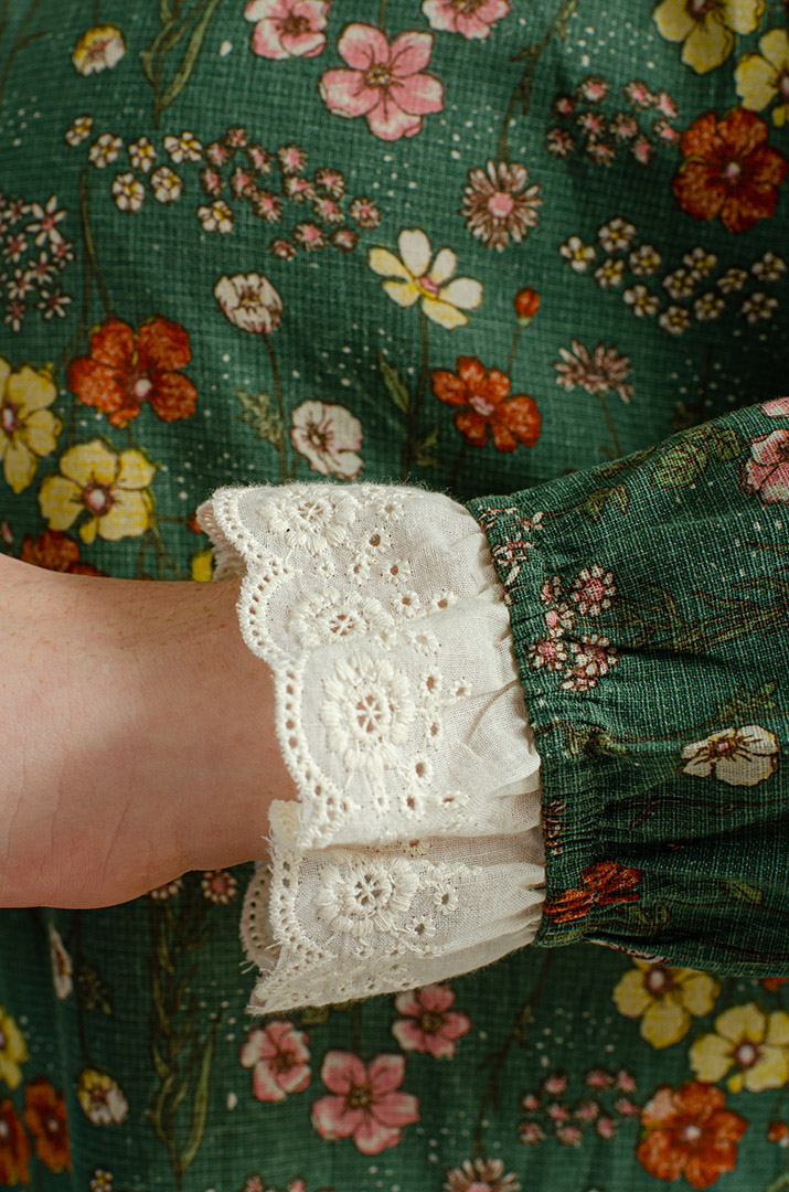 Платье макси в принт мильфлер с воротником больших размеров